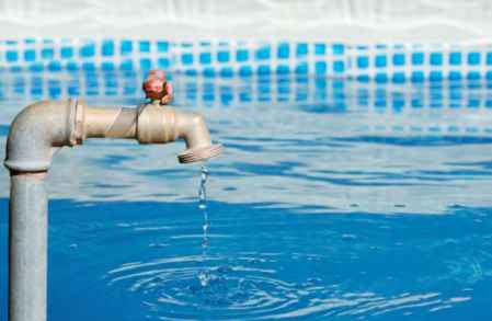 Remplissage piscine lors d'une fuite 